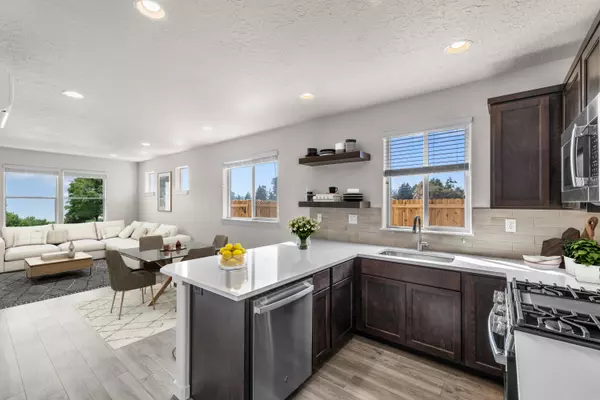 Redmond, OR 97756,3251 8th ST #Lot 115