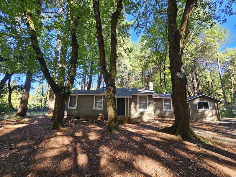 367 Madrona DR, Cave Junction, OR 97523