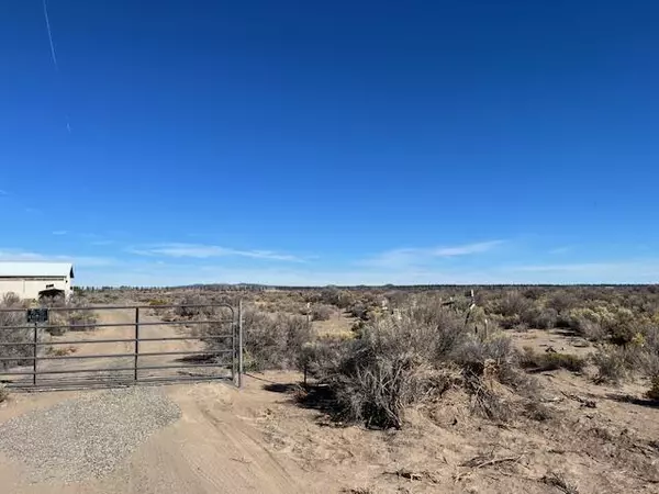 Christmas Valley, OR 97641,86645 Stagecoach LN