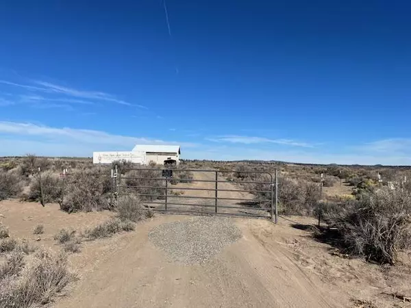 Christmas Valley, OR 97641,86645 Stagecoach LN