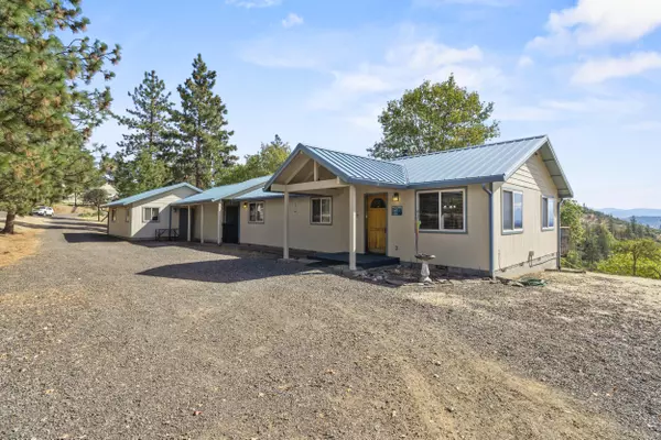 Eagle Point, OR 97524,943 Leafwood DR