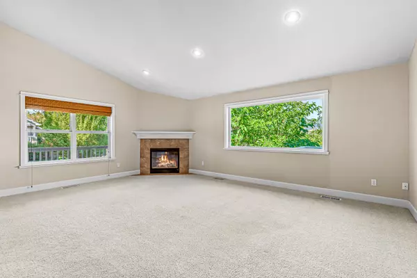 Ashland, OR 97520,340 Hemlock LN