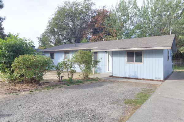 1320 Elm LN, Grants Pass, OR 97526