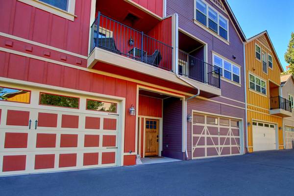 440 Fourth ST #104, Jacksonville, OR 97530