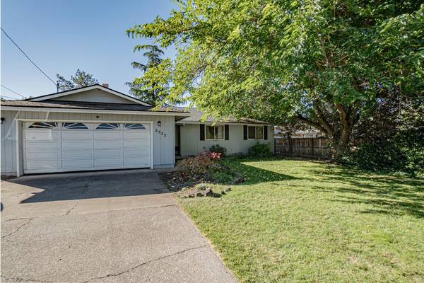 Medford, OR 97504,2522 Cedar Links DR