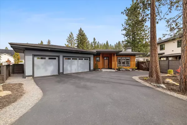 3196 Shevlin Meadow DR, Bend, OR 97703