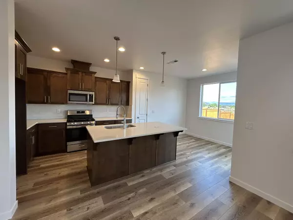 Eagle Point, OR 97524,127 Valemont DR #35