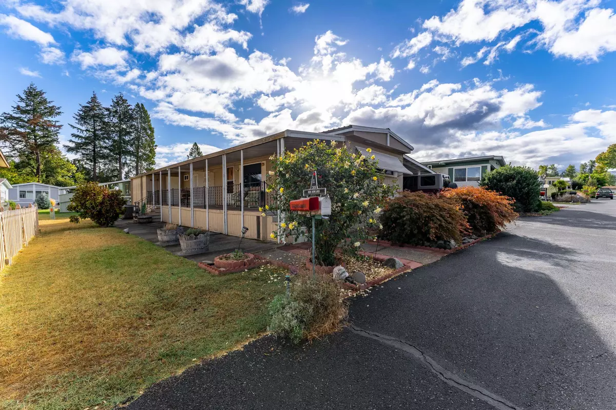 Grants Pass, OR 97527,5076 Leonard RD #39