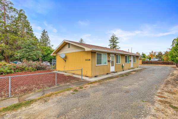 Medford, OR 97501,1028 Eleventh ST