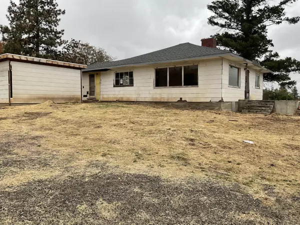 7194 Dark Hollow RD, Medford, OR 97504