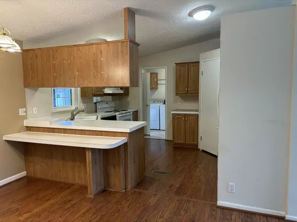 Redmond, OR 97756,1729 Fir AVE