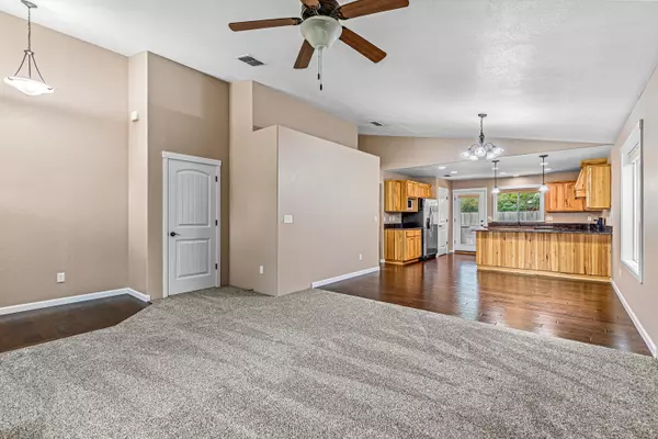 Grants Pass, OR 97527,2247 Gayle WAY