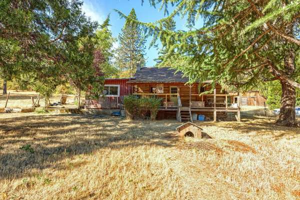 995 Schieffelin Gulch RD, Gold Hill, OR 97525