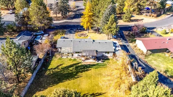 Bend, OR 97702,61526 Camelot PL