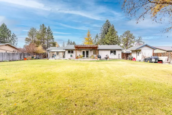 Bend, OR 97702,61526 Camelot PL