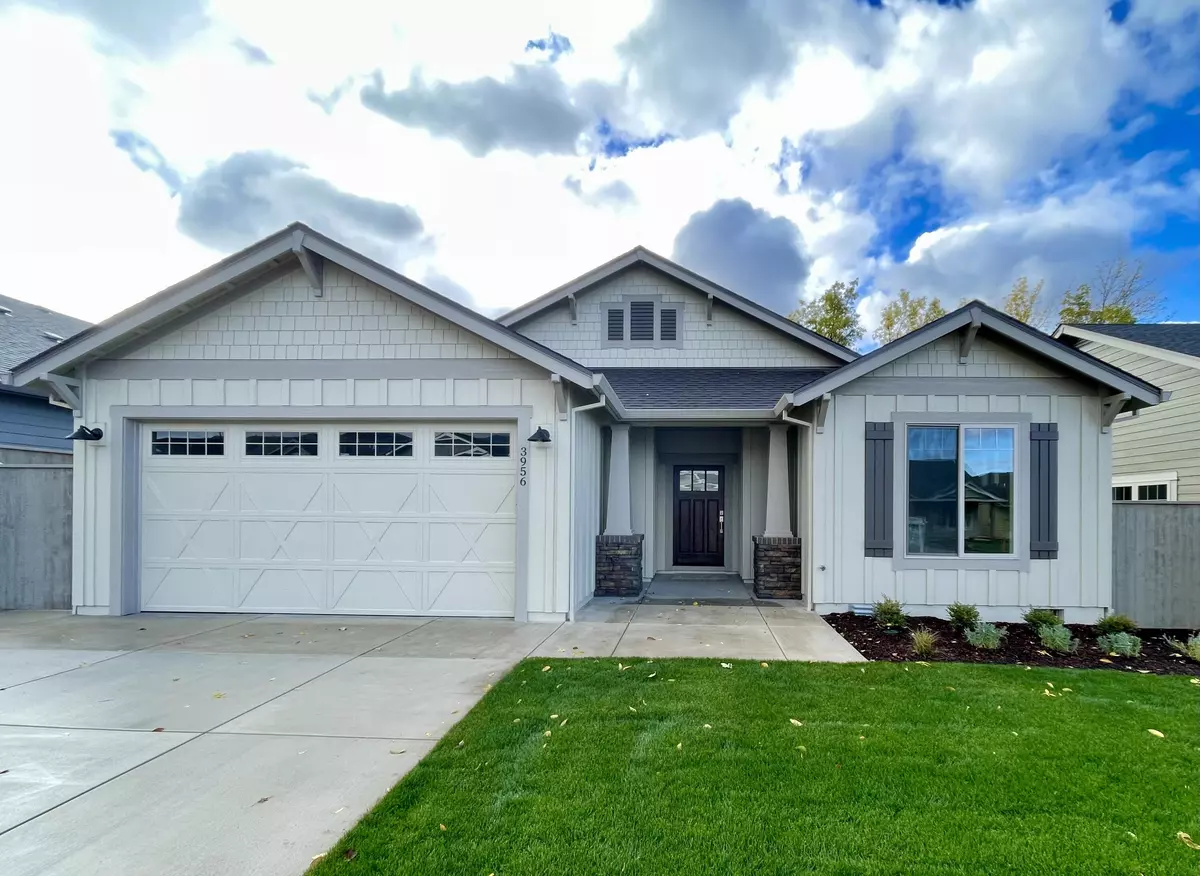 Medford, OR 97504,3956 Colorado DR