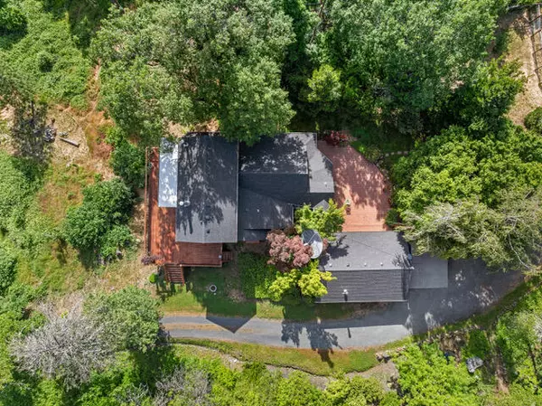 Grants Pass, OR 97526,1026 Schoolhouse Creek RD