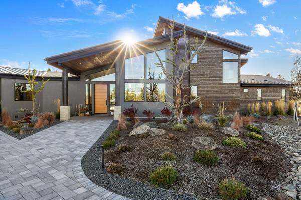 22810 Stone Wall CT, Bend, OR 97701