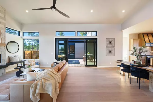 Bend, OR 97703,3374 Leavitt LN #Lot 280