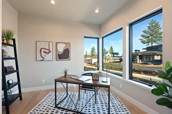 Bend, OR 97703,3374 Leavitt LN #Lot 280