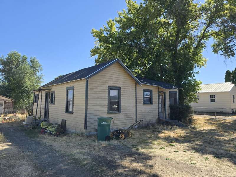 424 Garfield ST, Merrill, OR 97633