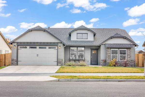 1676 Upas PL, Redmond, OR 97756