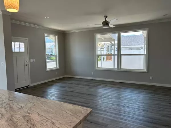 Talent, OR 97540,333 Mountain View DR #99