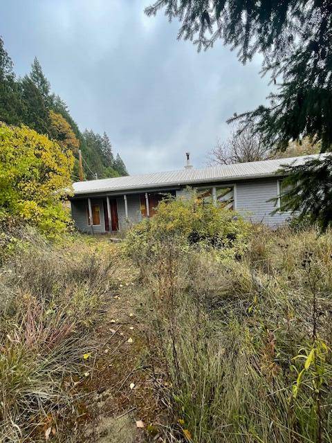 449 Coyote Creek RD, Wolf Creek, OR 97497