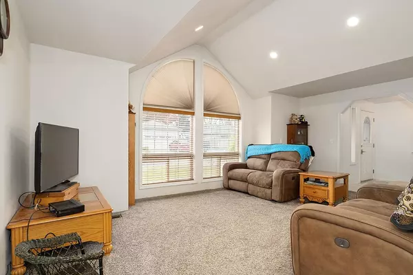 Medford, OR 97504,3053 Ruby DR