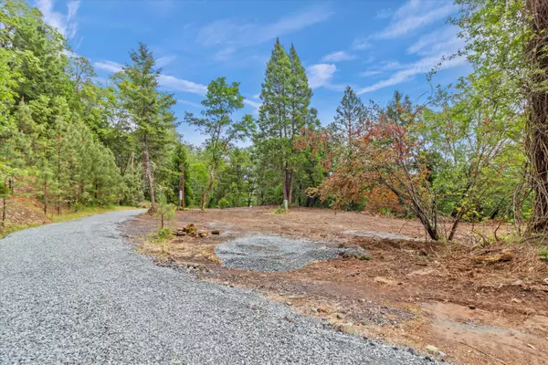 Grants Pass, OR 97526,2670 Robertson Bridge RD