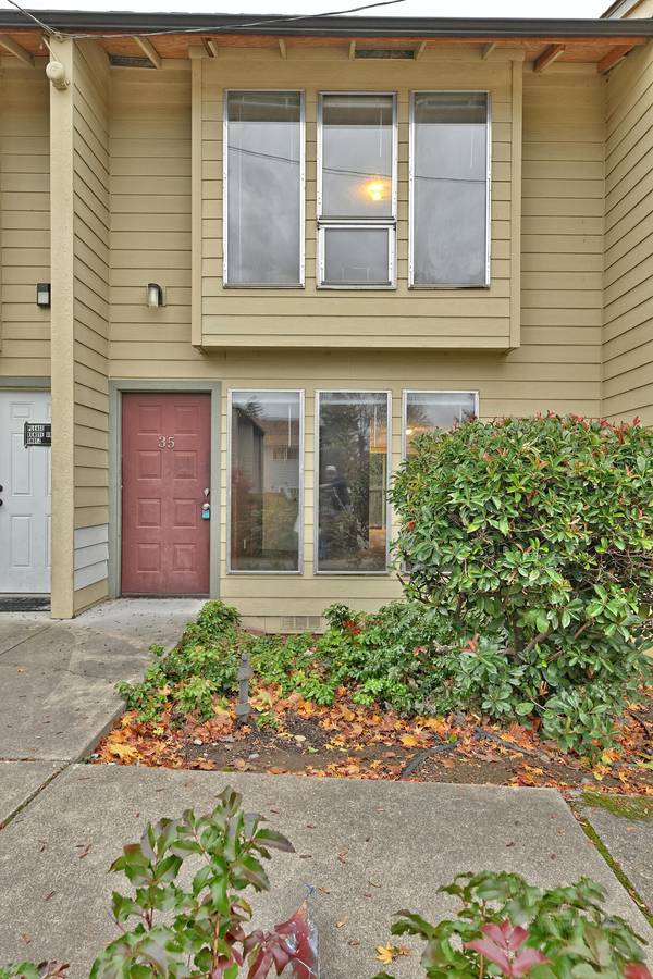 Medford, OR 97504,1800 Crater Lake AVE #UNIT 35