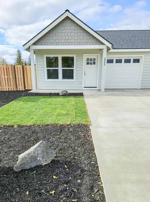 2353 24th ST #Lot #5, Redmond, OR 97756