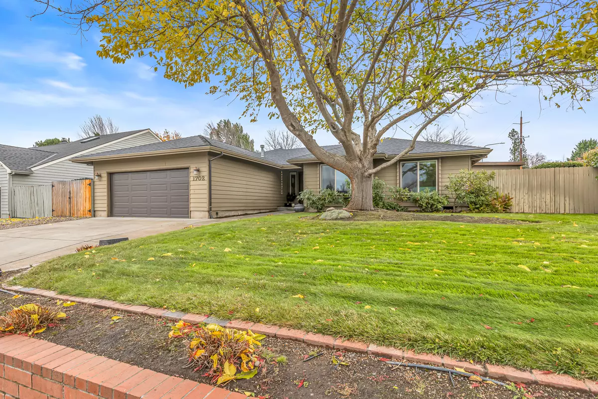 Medford, OR 97504,1702 Willow Glen Way