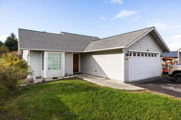 Medford, OR 97501,2544 Happy Valley DR