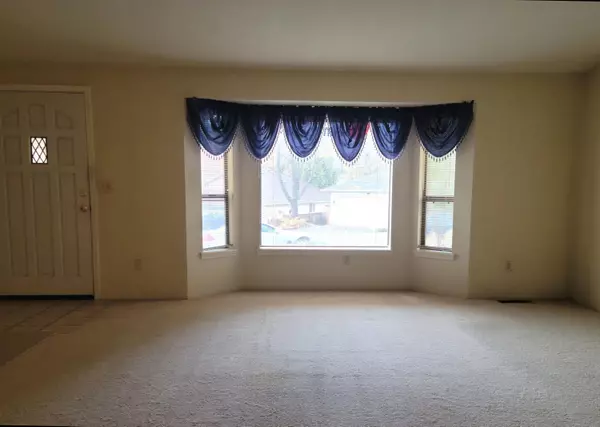 Grants Pass, OR 97526,1527 Thompson WAY