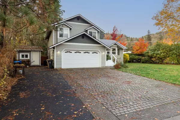 100 Sinclair DR, Grants Pass, OR 97526