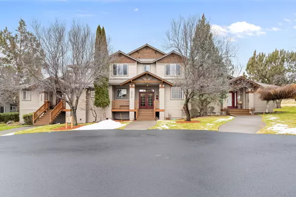 8510 Golden Pheasant CT,  Redmond,  OR 97756