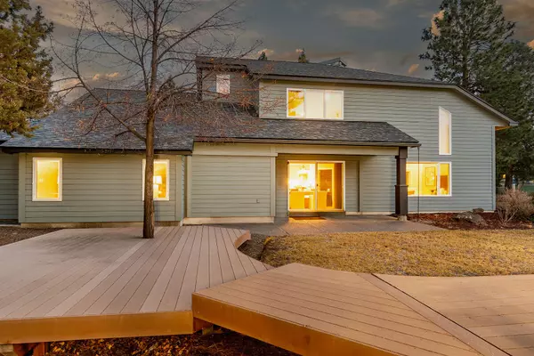 Bend, OR 97703,900 Chelsea LOOP