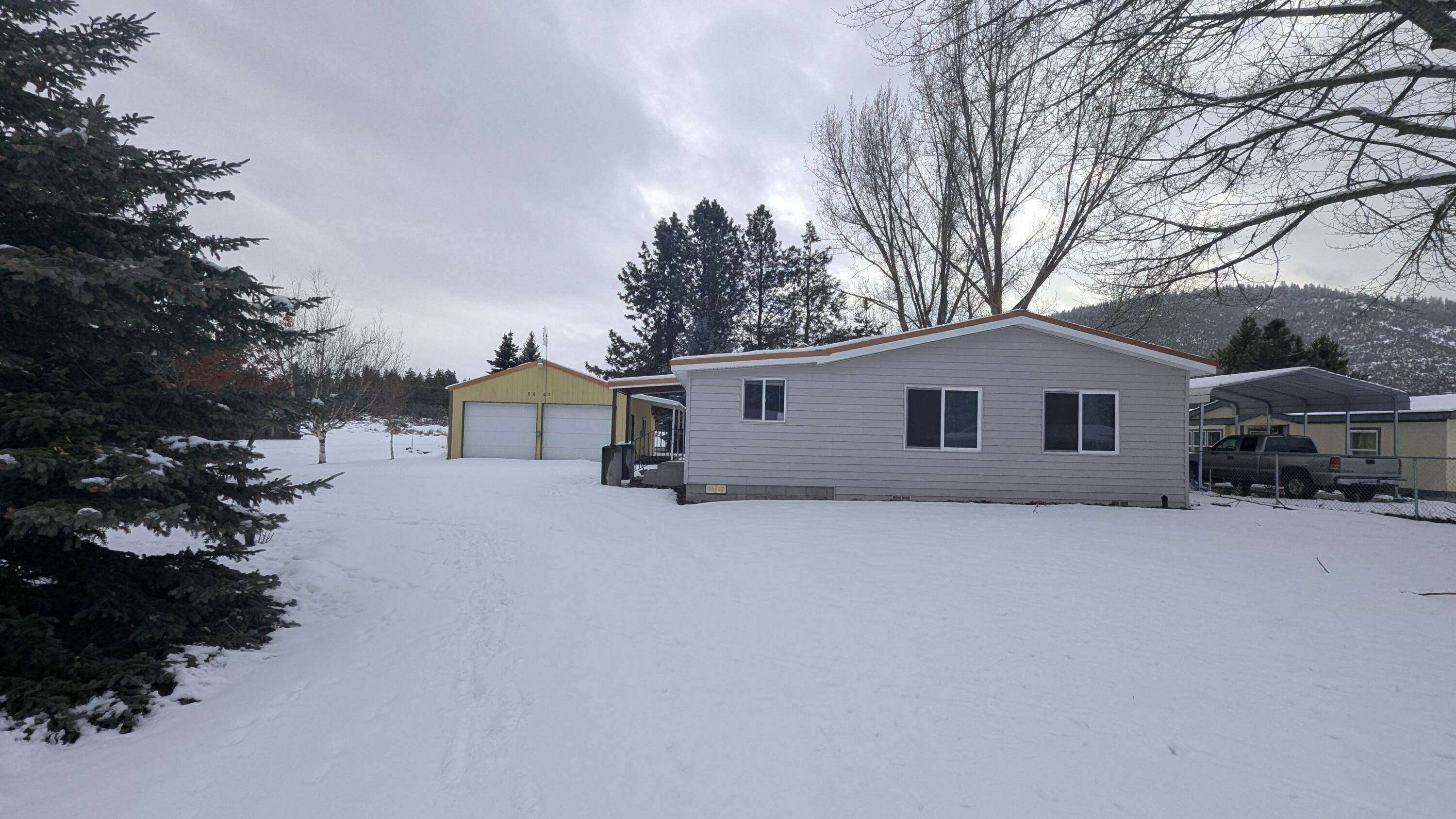 Klamath Falls, OR 97601,14008 Ravenwood DR