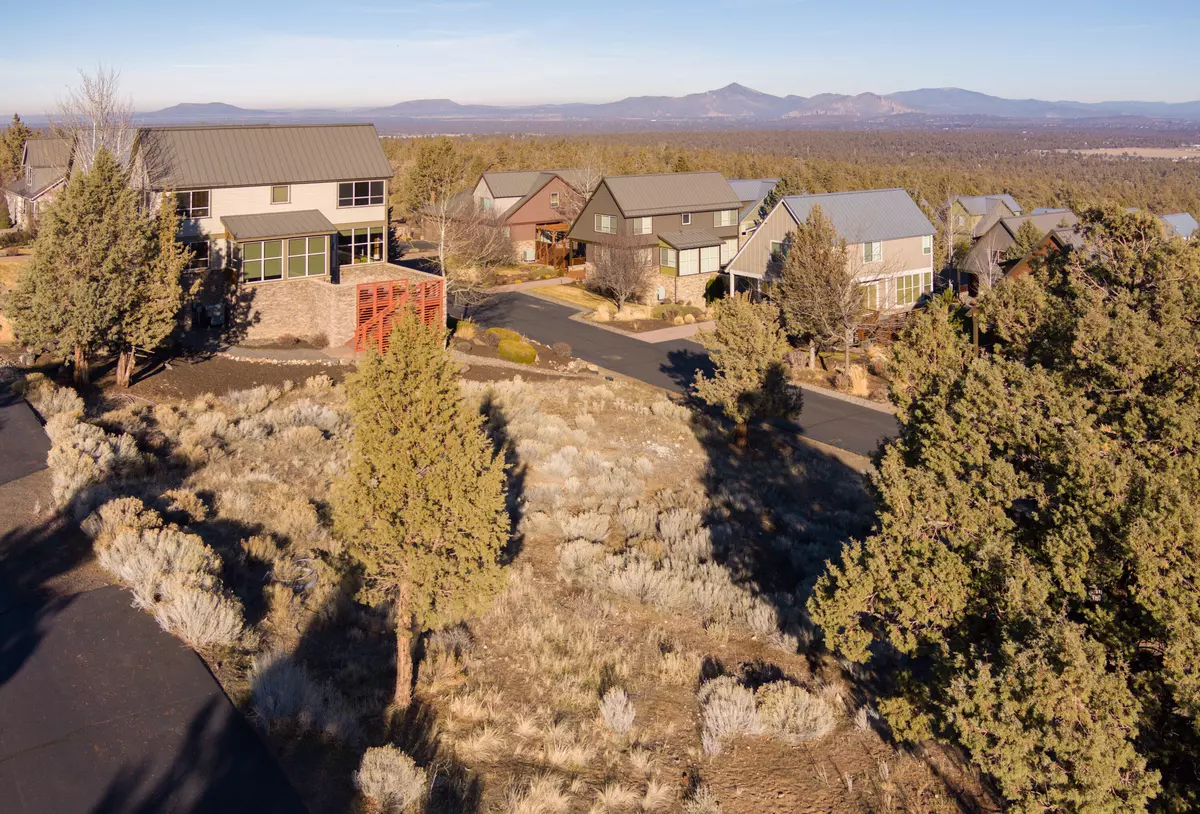 Redmond, OR 97756,288 Parks LOOP