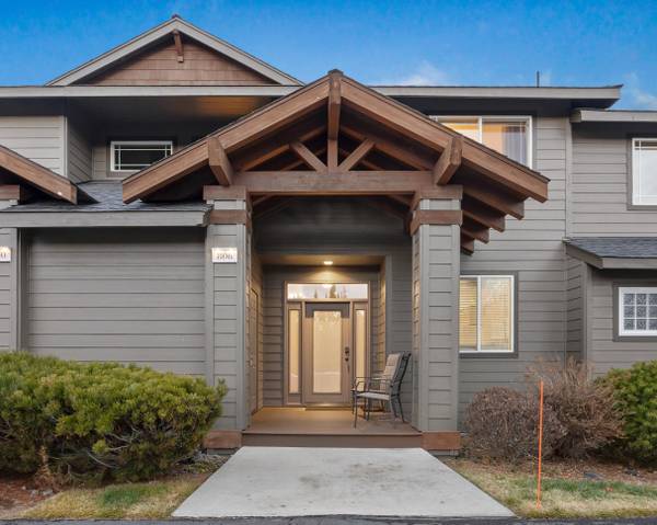 806 Golden Pheasant DR, Redmond, OR 97756