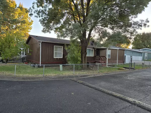 Eagle Point, OR 97524,633 Archwood DR #101