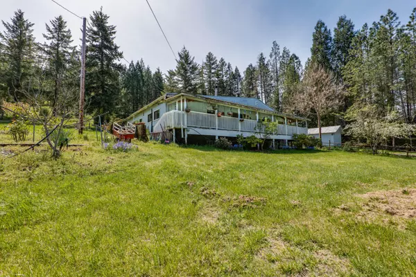 2239 Standley RD, Glide, OR 97443