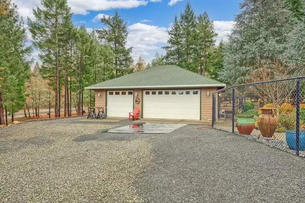 Grants Pass, OR 97527,2854 Riverbanks RD