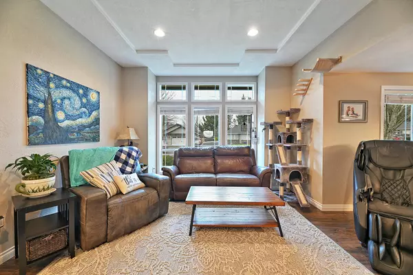 Medford, OR 97504,2446 Greenridge DR