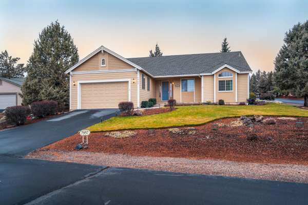 7957 Little Falls CT, Redmond, OR 97756