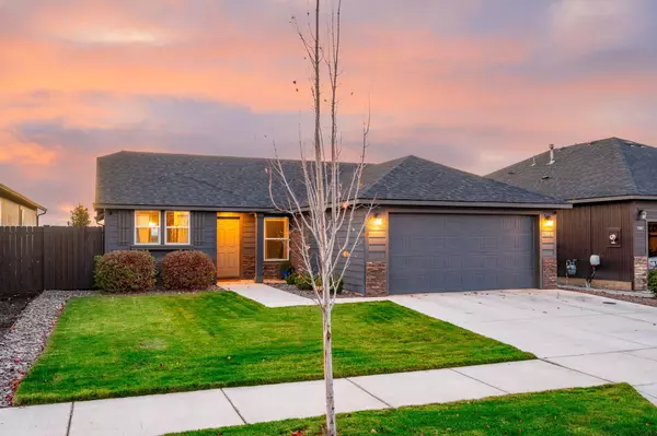 Redmond, OR 97756,1049 26th WAY