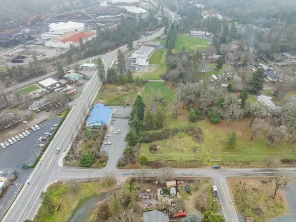 Merlin, OR 97532,329 Merlin RD