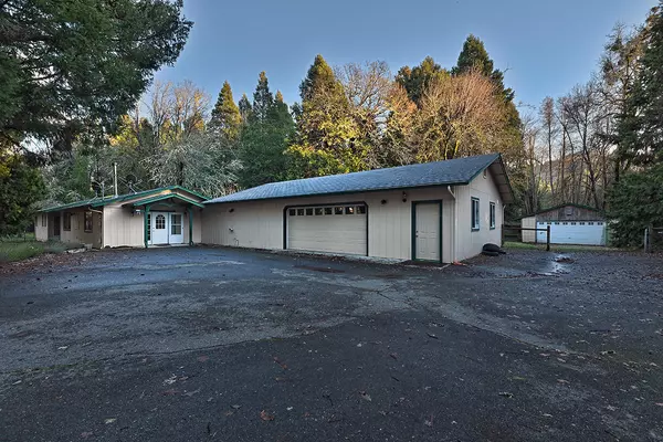 Williams, OR 97544,1523 Cedar Flat RD