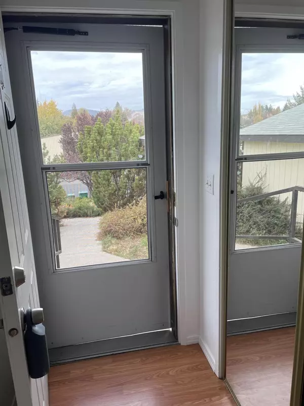 Klamath Falls, OR 97601,2002 California AVE